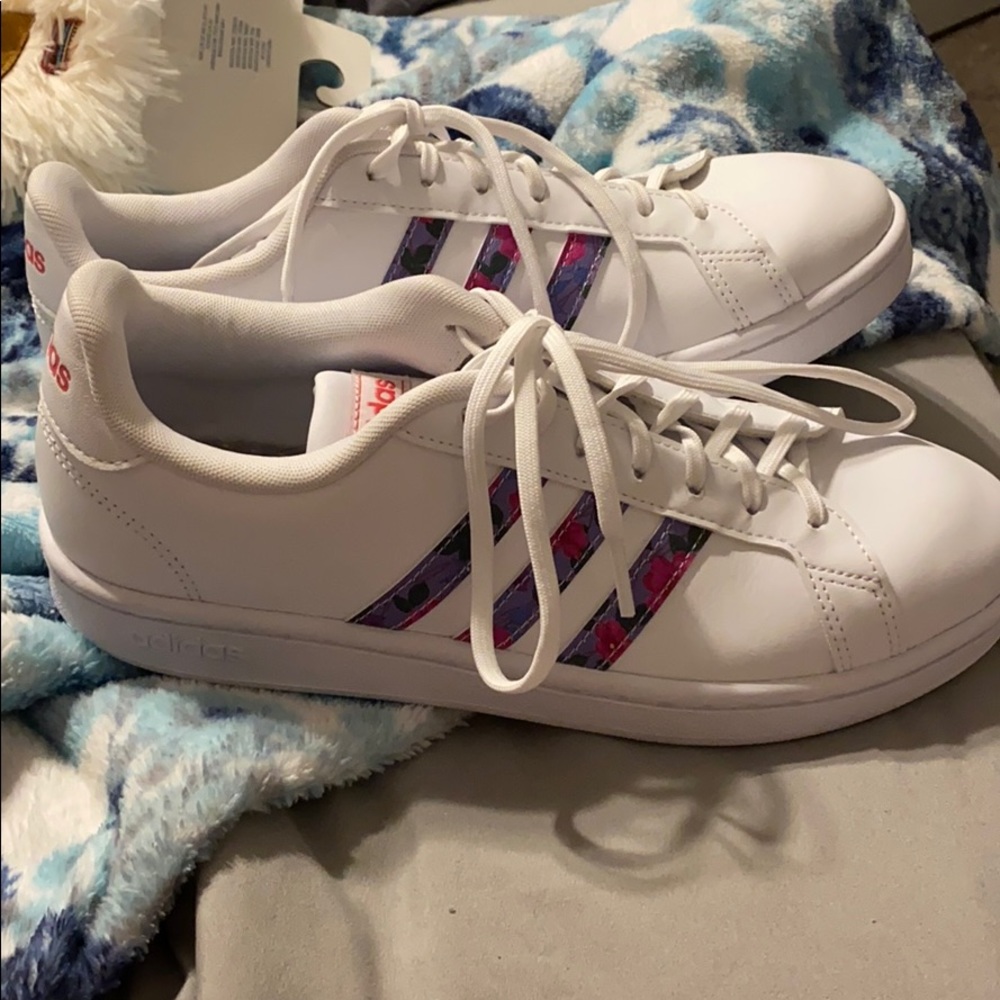 Shoes - Picture 2 of 2